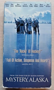 Mystery, Alaska (VHS) - Russell Crowe-Burt Reynolds - Bild 1 von 7