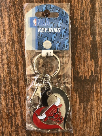 Chicago Bulls Swirl Heart Keychain NBA License Key Rings Cover