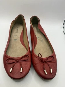 Diana Ferrari Supersoft Women’s Red Size 9 Embark 3 Ballet Style Leather Flats - Picture 1 of 10