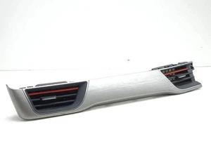 RENAULT CAPTUR II HF Frischluftgrill 687613732R 1.60 2022 31053267 - Bild 1 von 10