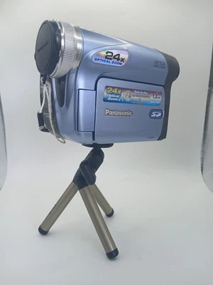 Panasonic PV-GS19 MiniDV Camcorder 24x Zoom Blue Untested - Image 1 of 4