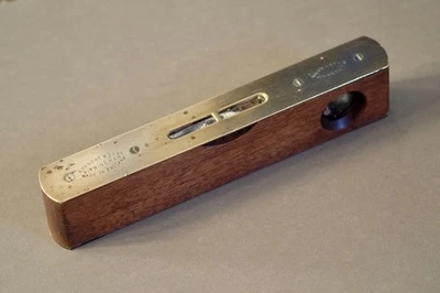 8 inch Vintage Rabone & Sons Hardwood and Brass Spirit Level. - Image 1 of 4