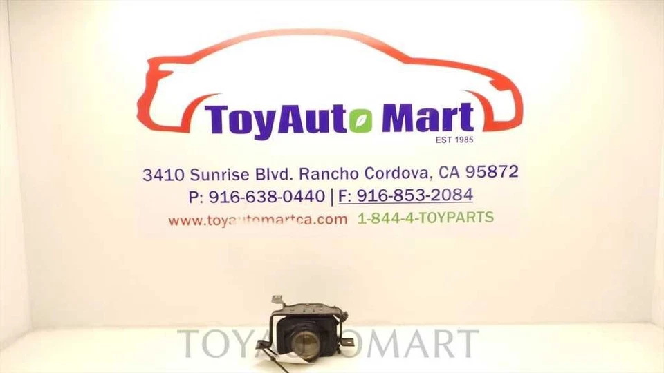 Farol de neblina de canto do motorista para-choque montado se encaixa 92-94 LEXUS ES300 81220-33020  - Imagem 1 de 4