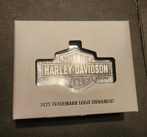 Harley Davidson 2022 Bar & Shield Logotipo Adorno de Navidad Nuevo en Caja - Imagen 1 de 2