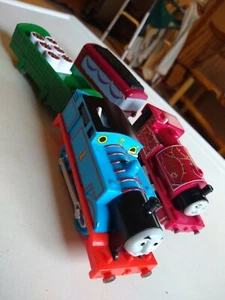 Thomas & seine Freunde Trackmaster Thomas mit Maron Meatball Co & Skarloey mit Kohle Ten - Bild 1 von 12