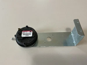 ICP HEIL TEMPSTAR COMFORTMAKER 101380 2.00WC PRESSURE SWITCH IS20204-4015 - Picture 1 of 4