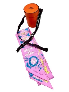 Hermés Seiden Tuch Accessoires Handgelenk Tasche Taschenschmuck Twilly Neu Kelly - Picture 1 of 3