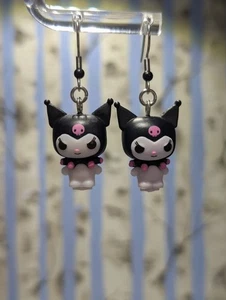 Kuromi Bitty POP Sanrio Ohrringe - Edelstahl oder S925 Haken Hello Kitty - Bild 1 von 2