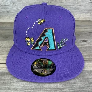 Gorra Arizona Diamondbacks ajustada 7 1/8 púrpura abeja MLB color agua floral - Imagen 1 de 11