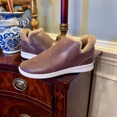 Usados en Excelente Condición Para Mujer OluKai Malua Hulu Zapatos Sin Cordones Cálidos Taupe y Blanco Talla 10 Foto 1 de 3