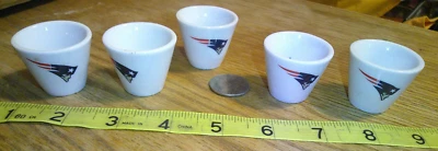 5 MINI VASO/TAZA DE PORCELANA DE FÚTBOL AMERICANO DE LA NFL New England Patriots Foto 1 de 2