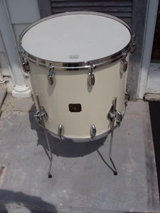 Gretsch 18" Floor Tom...4-Legged...PRISTINE - Picture 1 of 11