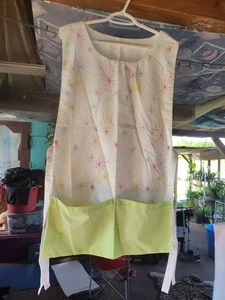 New Full Apron Over the Head Tie Back Side Handmade/Stitched 2 Big Green Pockets - Picture 1 of 5