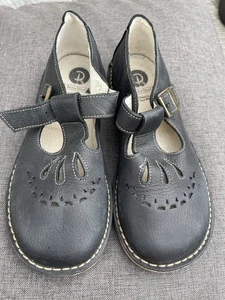 Red or Dead Shoes Black Mary Jane T Bar Size 8 Excellent Condition Worn Once - Picture 1 of 1