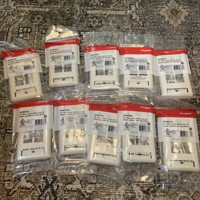 Legrand лицевая панель TracJack, 4 отверстия, туман белый, 40300546 (лот из 10) - Изображение 1 из 4