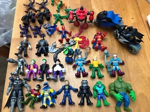 IMAGINEXT Super Friends Lot Superheld Batman Cyborg Pinguin Motorradschurken - Bild 1 von 10