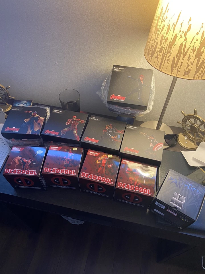 10 Miniaturas Diecast 2017 San Diego Comic Con Avengers & Deadpools Foto 1 de 4