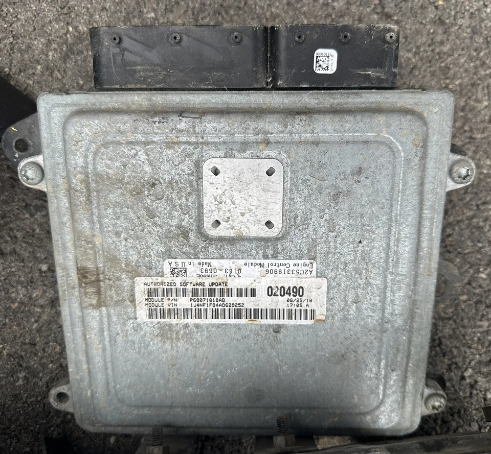 Computadora ecu P68071018AB ecm 2007-2010 Jeep Patriot o calibre Foto 1 de 1