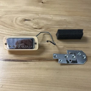 Vintage 1970’s Gibson Mini Humbucker W/ Mounting Plate, Foam, Screws Made In USA - Picture 1 of 12