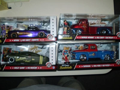 DC Comics Bombshells: Set of 4:  - Image 1 of 4