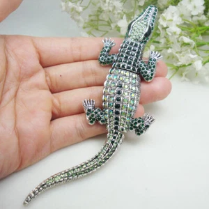 Silver Tone Vintage Animal Woman‘s Pendant Brooch Pin Green Rhinestone - Picture 1 of 4