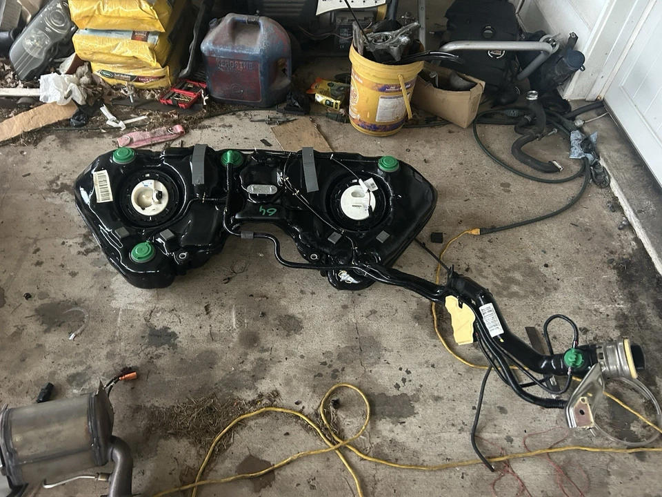 08-12 Mercedes W204 C250 C300 Conjunto Depósito De Gas Combustible 2044700602 Fabricante de Equipo Original Foto 1 de 4