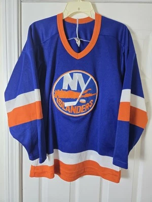 100% Authentic Vintage New York NY Islanders NHL CCM MASKA Hockey Jersey Small - Image 1 of 3