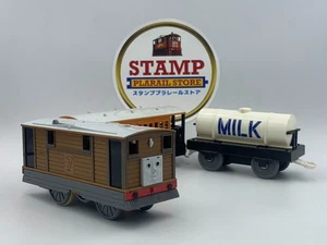 Set auto merci motore Tomy Trackmaster Plarail Toby il tram - Foto 1 di 7