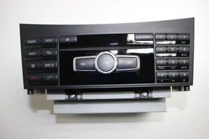 Mercedes E C207 W207 Radio / CD-Player / DVD-Player / Navigation A2129006417  - Bild 1 von 5