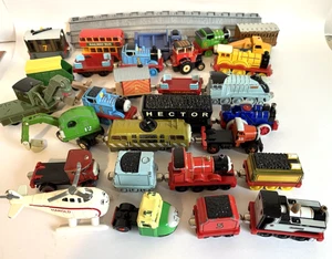 Thomas El Tren Lote 47 Piezas Trenes Helicóptero Crains Die Cast y Pista de Plástico - Imagen 1 de 5