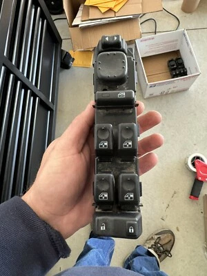Chevy Silverado Yukon Sierra Tahoe Master Power Window Switch 03-06  #15112974 — 第 1/4 张图片