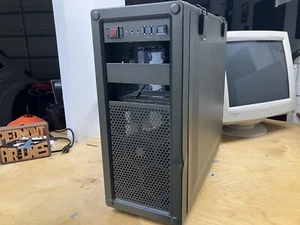Corsair Vengeance C70 Mid-Tower Case (Military Green) RARE Good condition! - Afbeelding 1 van 7