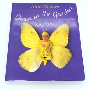 Down in the Garden by Anne Geddes Babies in Magical Gardens Photography - Imagen 1 de 8