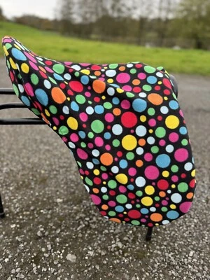 HORSE AND PONY BOUTIQUE Schwarz Bubble Fleece Aufbewahrung Sattelbezug