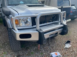 79 series alloy bull bar, winch type - Picture 1 of 6