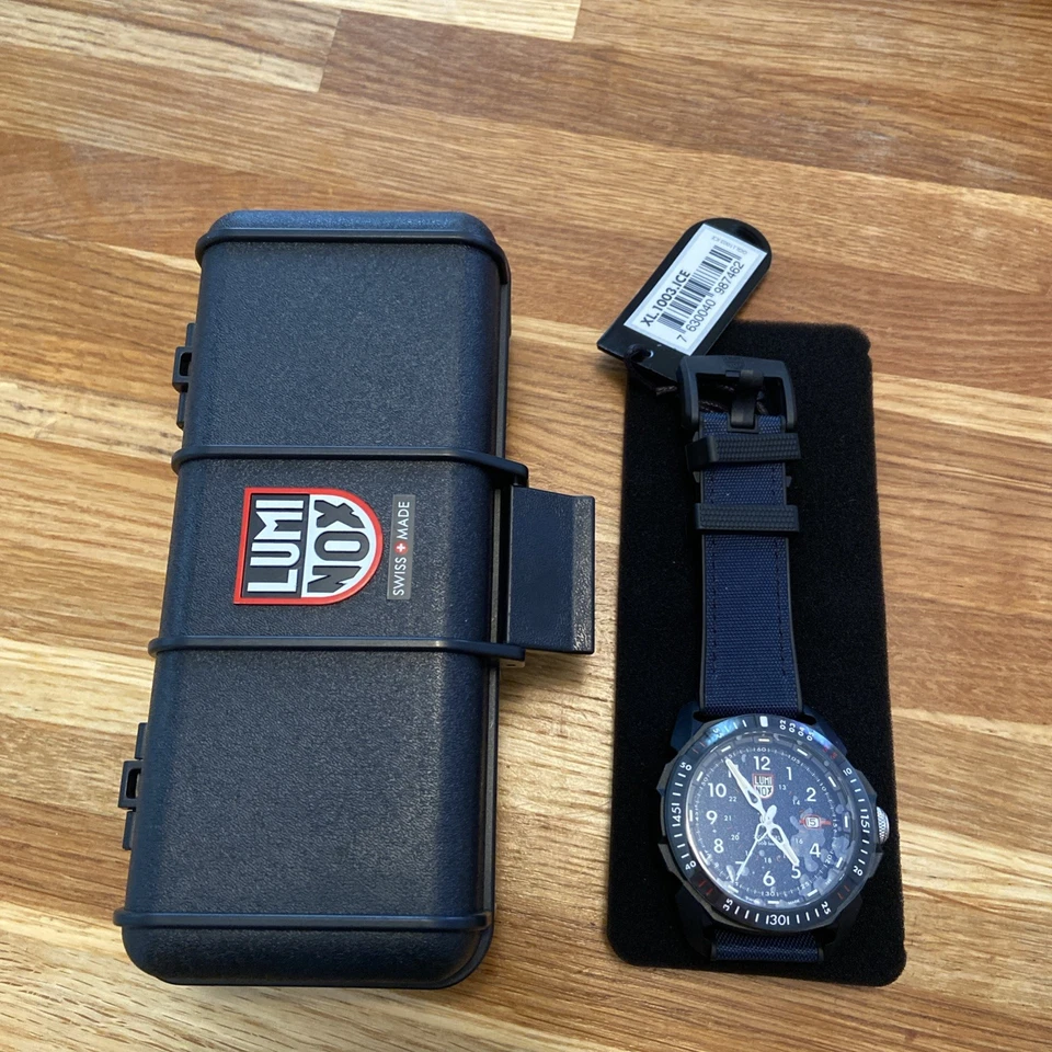 Luminox ICE-SAR Arctic, Black Case, Navy Blue Dial, Hybrid Strap, XL.1003.ICE - Image 1 of 4