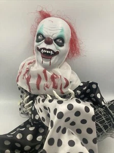 Vampire Killer Clown Legs Move Eyes Light Up Laughs Battery Operated Halloween - Picture 1 of 7