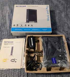Netgear N300 Wireless Router WNR2000 4 Port 300 Mbps Work/ Play No Ethernet Cord - Afbeelding 1 van 3