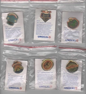 JUEGO DE LOS TRAMPISTAS DE LA SERIE MUNDIAL (6) 1988 UNOCAL 76-BANDERINES/CAMPEONES DEL MUNDO PINBACKS NOS - Imagen 1 de 7