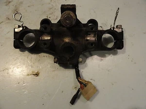 1979 KAWASAKI ST 1000 SHAFT DRIVE UPPER TRIPLE TREE 13K - Imagen 1 de 2