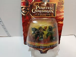 Disney Pirates Of The Caribbean Davy Jones & Wheelback 2 Pack Figure 2007 NEW - Picture 1 of 4