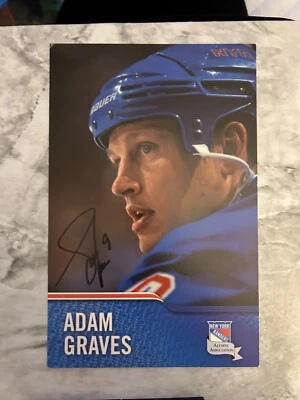 Tarjeta de gran tamaño firmada por Adam Graves New York Rangers Alumni tinta negra autógrafo Foto 1 de 2