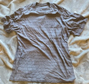 Vintage - Hurley - Short sleeve - Gray Striped - Size XL - Pocket T Shirt - Picture 1 of 4