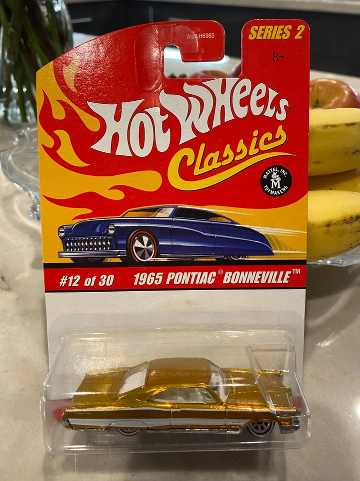 2006 Hot Wheels Classics Serie 2 Oro 1965 Pontiac Bonneville #12 - Immagine 1 di 1