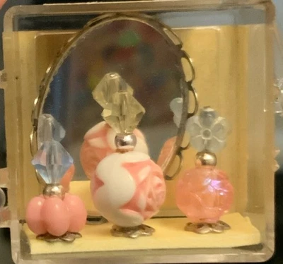 Juego de perfume tocador vintage Chrysnbon escala 1:12 Foto 1 de 3