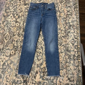 Levi's Damen White Oak Cone Denim Jeans - Größe 25 - roher Saum - Bild 1 von 7