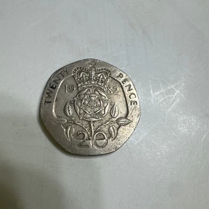 1982 Elizabeth II 20 Pence rare Coin, sold as is - Picture 1 of 11