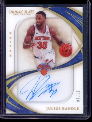 2019-20 Panini Immaculate Julius Randle Shadowbox Signatures Auto Gold /10 - Image 1 of 2