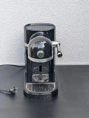 KitchenAid ARTISAN Capsule Nespresso, Macchina da Caffè, ONYX NERO MI 49085 - Immagine 1 di 4