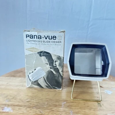 Vintage Sawyers Pana - Vue 2 Slide Viewer in Original Box  - Image 1 of 4